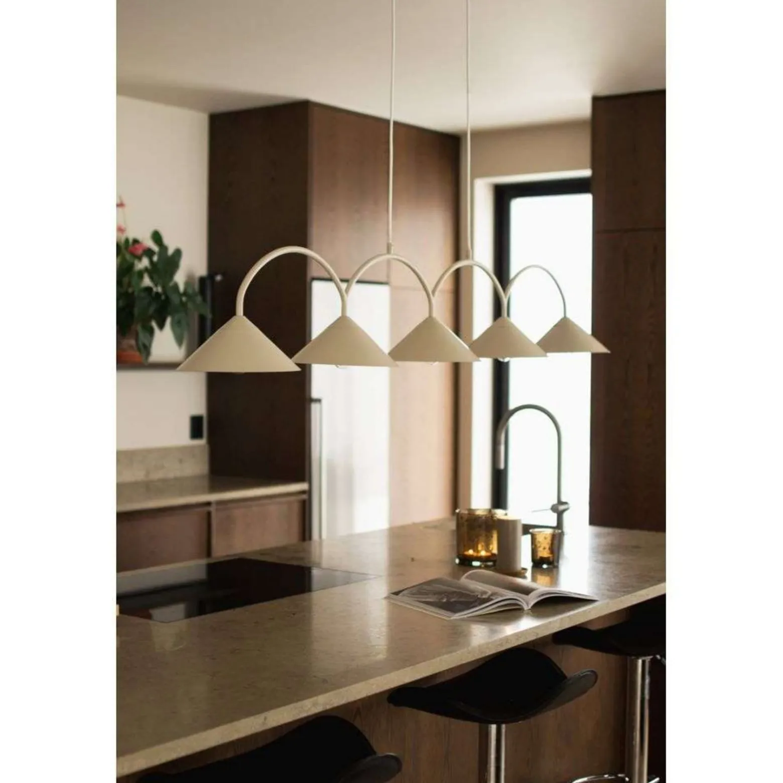 Globen Lighting riippuvalo CURVE 5, beige, 5-lamppuinen, 165 cm