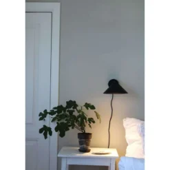 Globen Lighting seinävalaisin Cannes, musta, Ø 20 cm