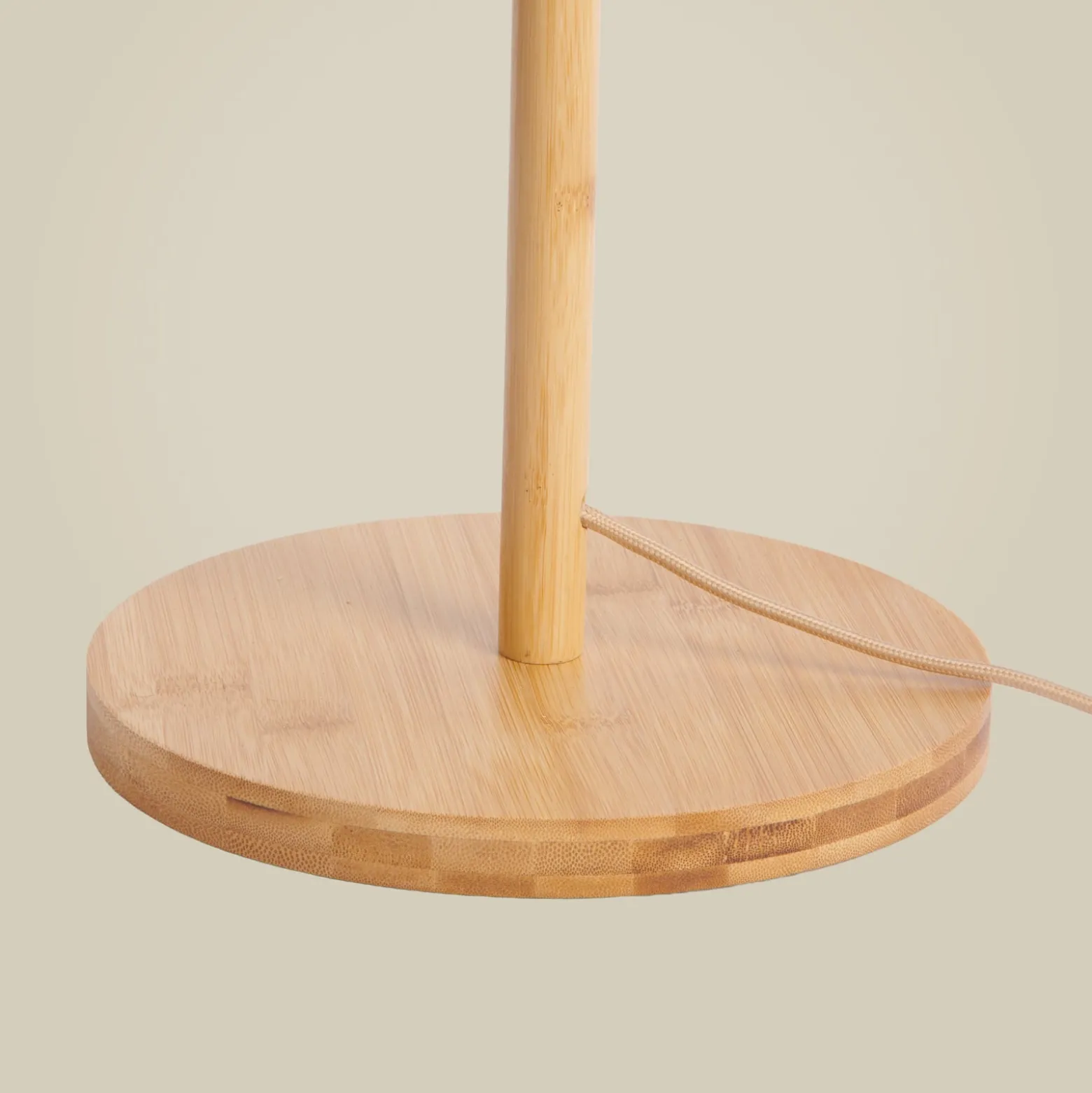 GOOD & MOJO Java-maavalaisin, luonnonväri, bambu, korkeus 141 cm, GU10