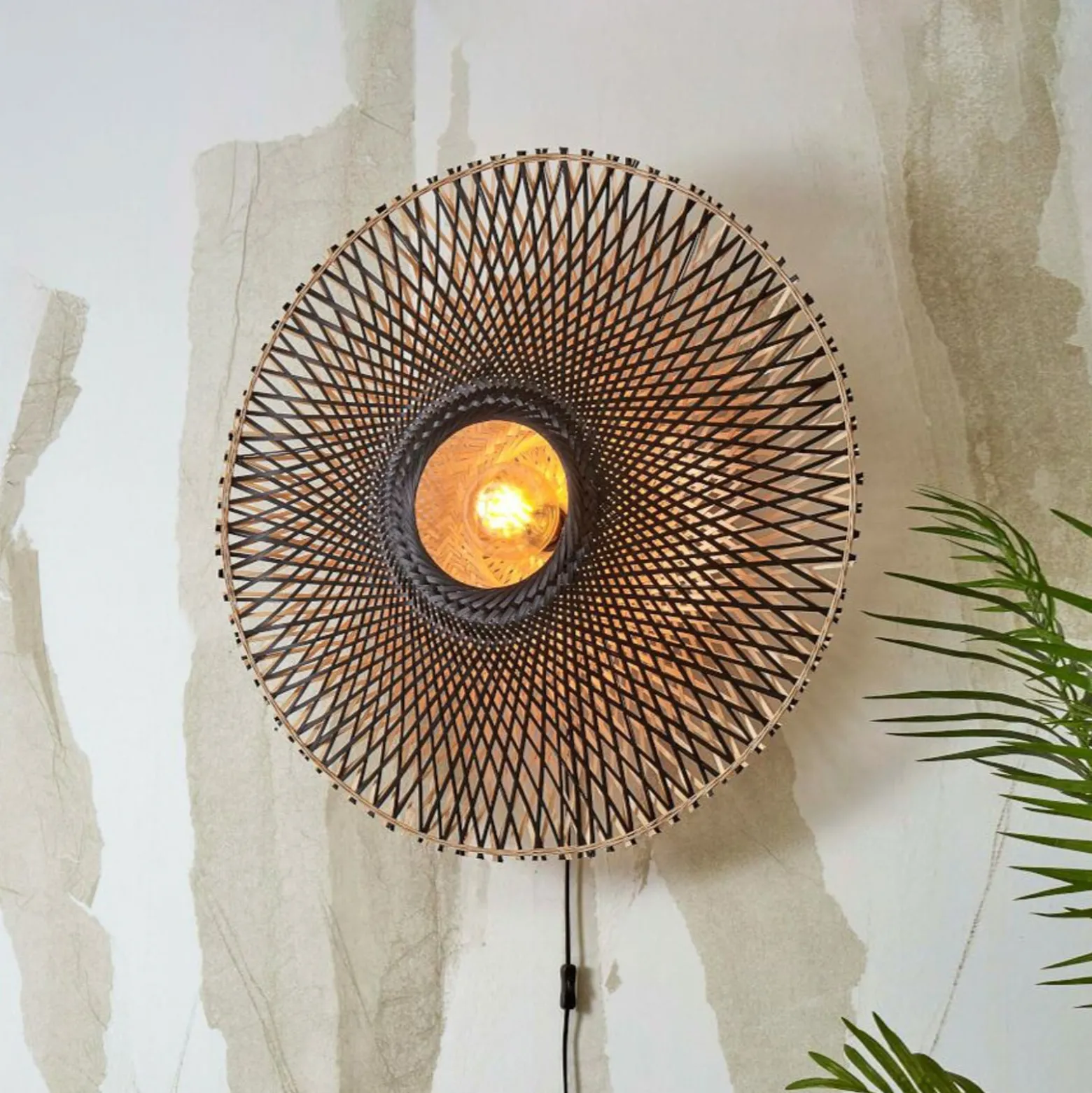 GOOD & MOJO Kalimantan seinä, musta/luonnollinen, Ø 87cm