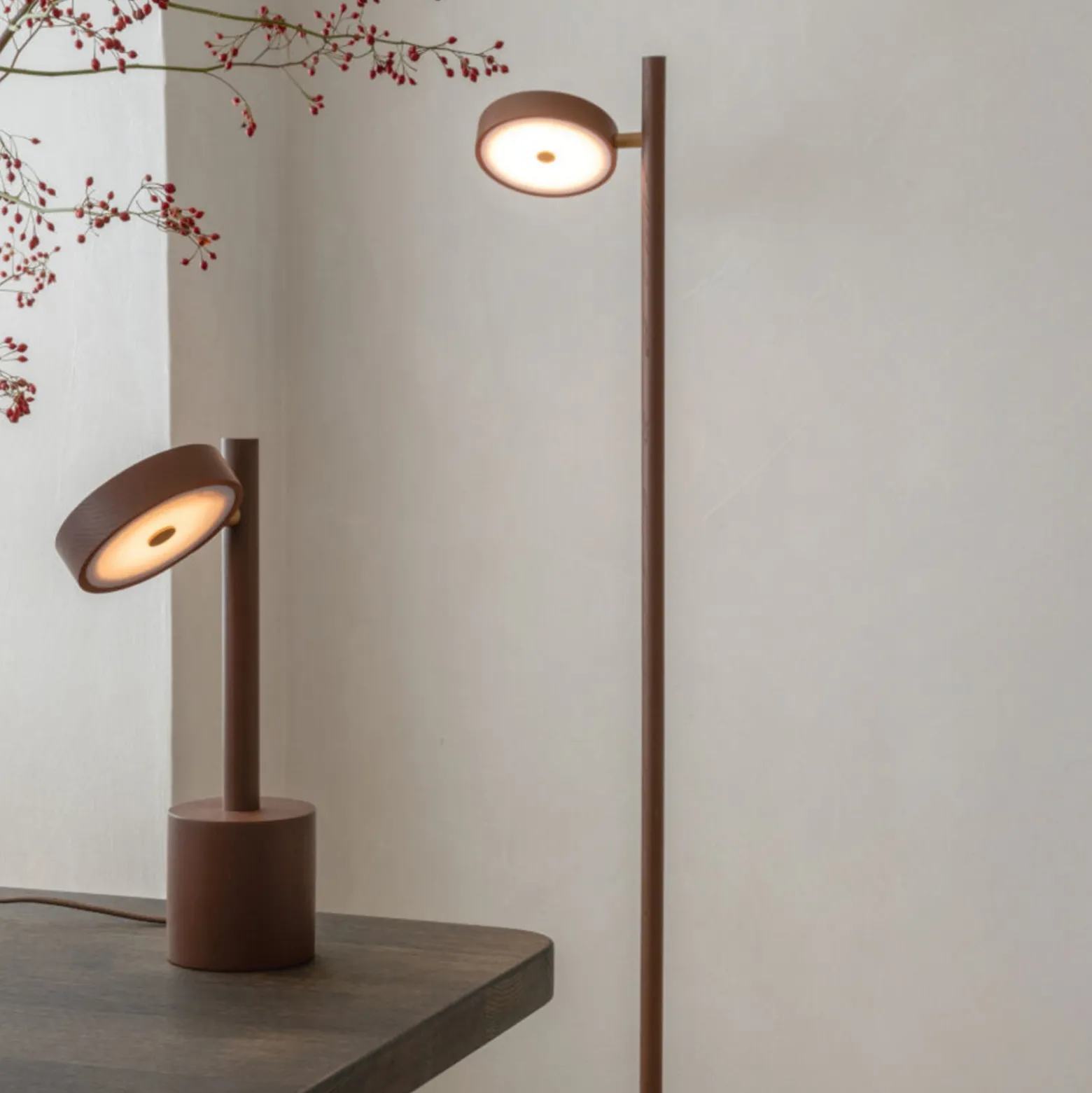 GOOD & MOJO LED-pöytälamppu Okinawa, ruskea, 35 cm, puu