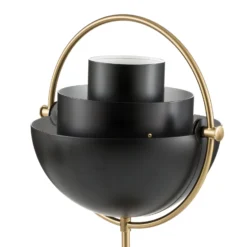 GUBI Multi-Lite pöytävalaisin, korkeus 50 cm, messinki/musta