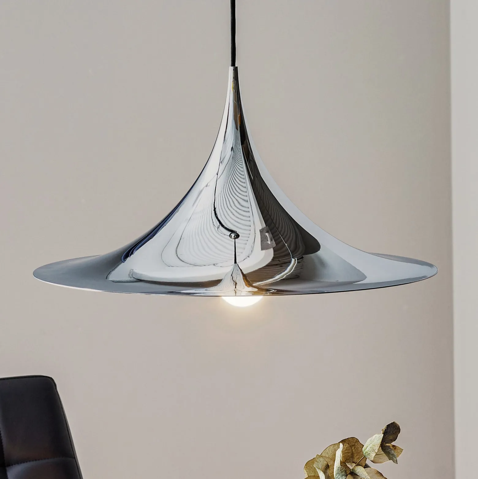 GUBI Semi riippuvalaisin, Ø 47 cm, kromi