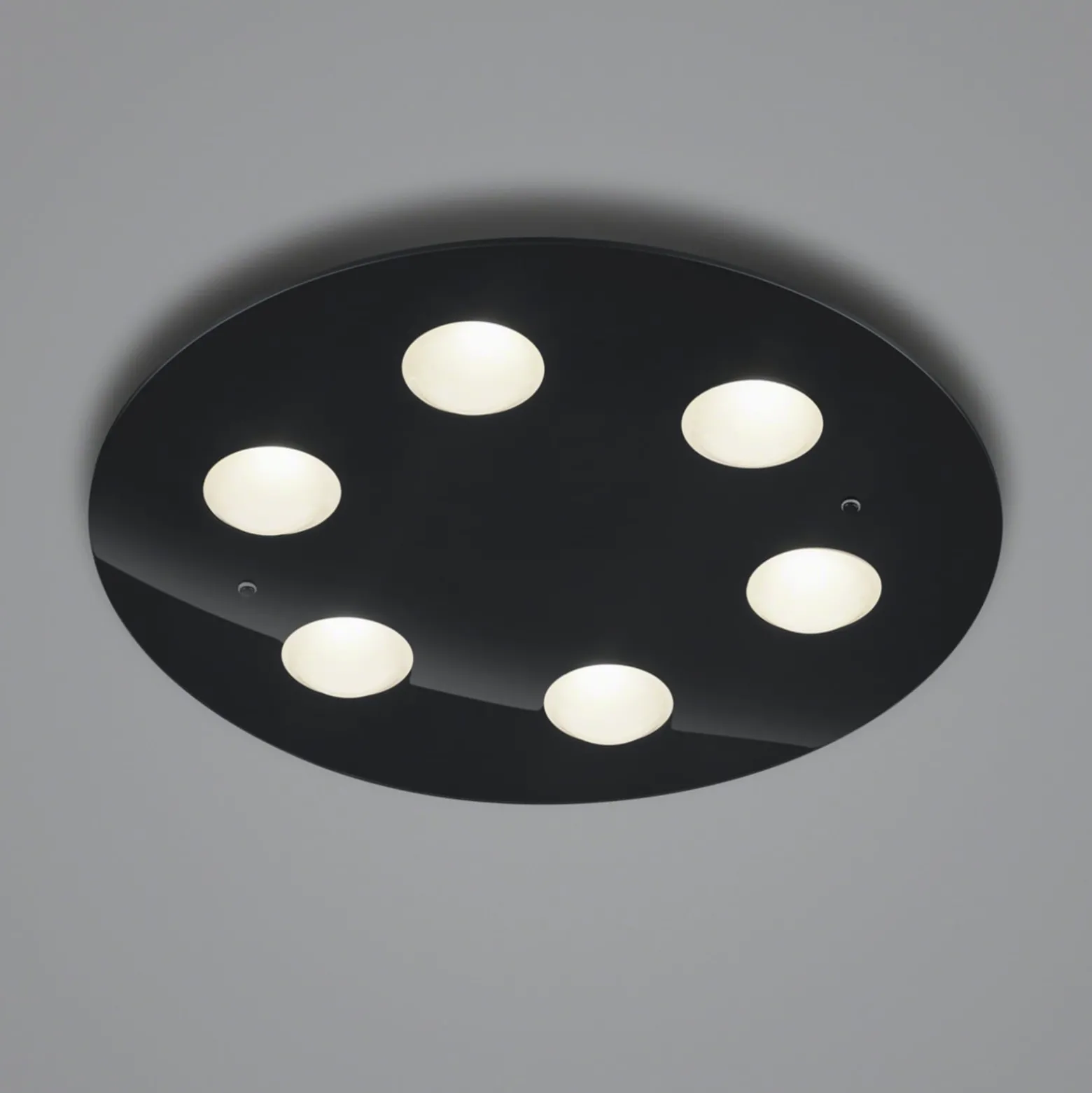 Helestra Nomi-LED-kattovalo Ø49cm himmen., musta