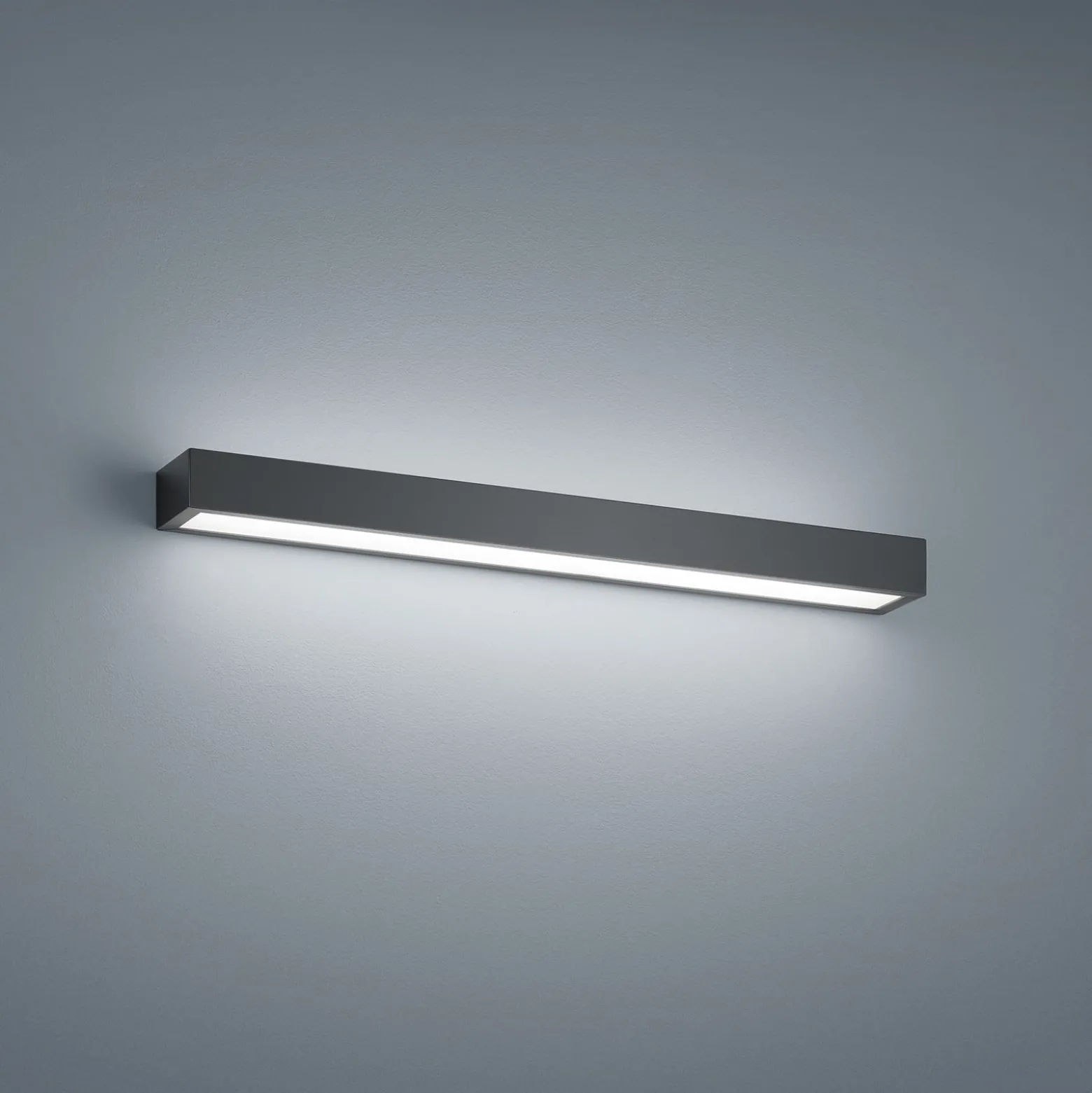 Helestra Theia LED-seinävalaisin, mattamusta 60 cm