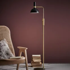 Himmennettävä lattiavalaisin Larry, musta messinki