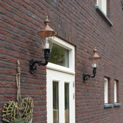 Hoorn ulkoseinävalaisin, yläpistorasia, musta