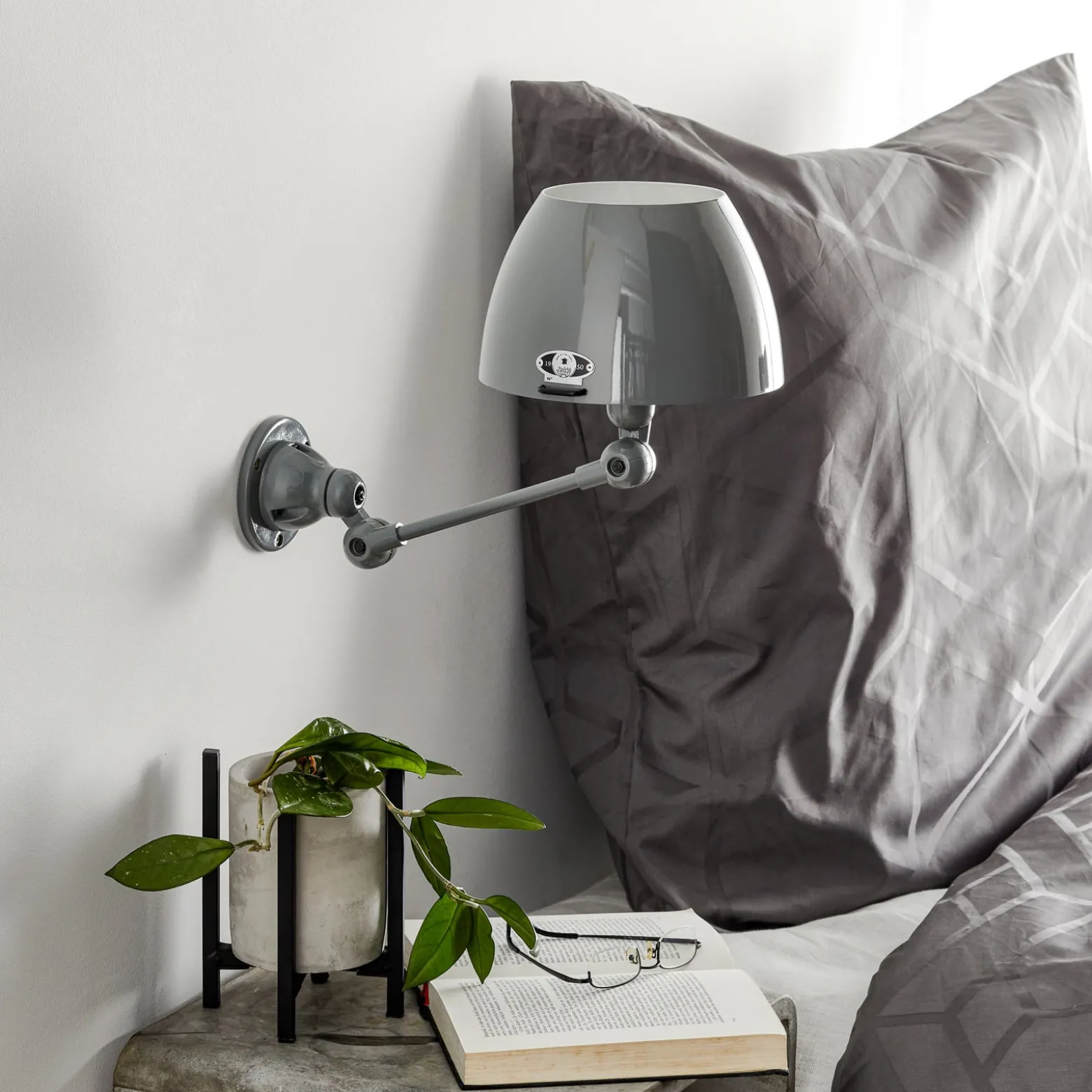 Jieldé Aicler AIC701-seinälamppu, harmaa
