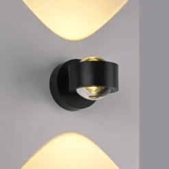 JUST LIGHT. LED-akkuinen seinävalaisin Chia musta rauta 3 000 K