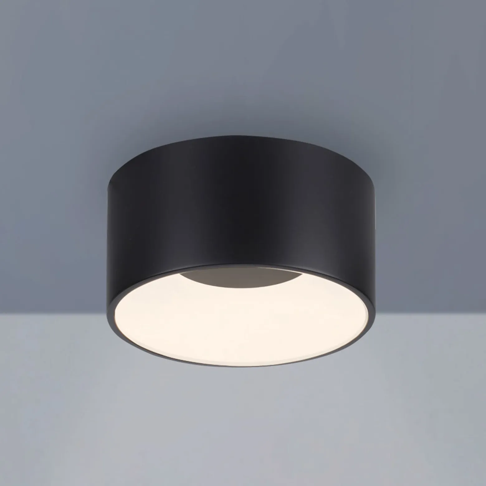 JUST LIGHT. LED-kattovalaisin Tanika musta, Ø16cm, himmennettävä