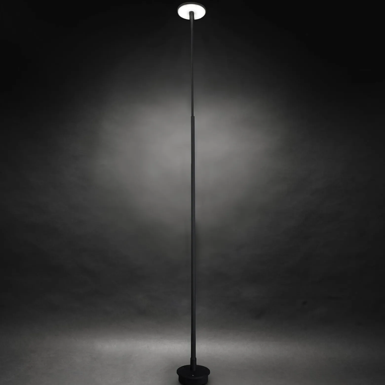 Kapea LED-pylväsvalaisin Invisible IP54
