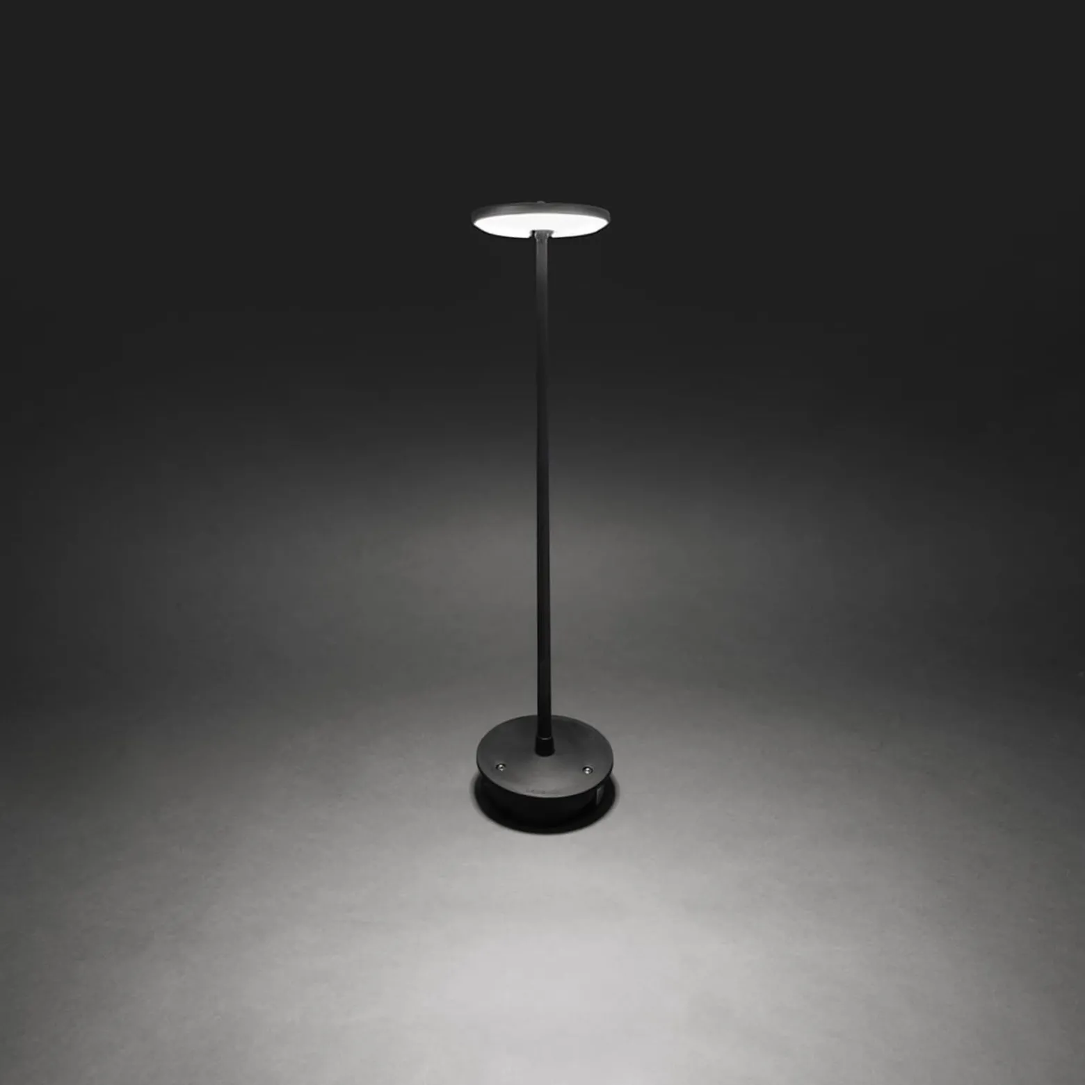 Kapea LED-pylväsvalaisin Invisible IP54