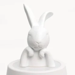 Kare LED-akkukäyttöinen pöytävalaisin Animal Rabbit, valkoinen, IP54, 29 cm