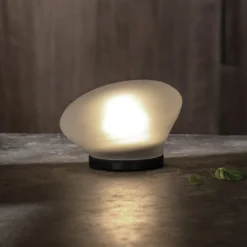 Karman Agua -LED-pöytälamppu Ø13 cm huurrettu lasi