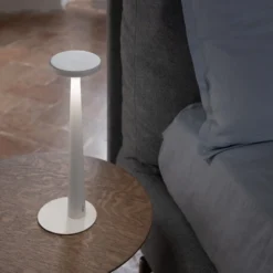 Karman LED-ladattava pöytävalaisin Papiria, matta valkoinen, CCT