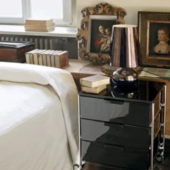 Kartell Cindy -LED-pöytälamppu, metallinen harmaa