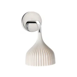 Kartell É -LED-seinävalaisin, valkoinen