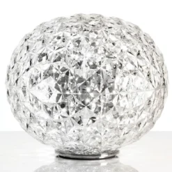Kartell Planet -LED-pöytälamppu pyöreä, läpinäkyvä