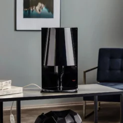 Kartell Take -design-pöytävalaisin, musta
