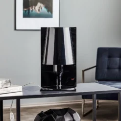 Kartell Take -design-pöytävalaisin, musta
