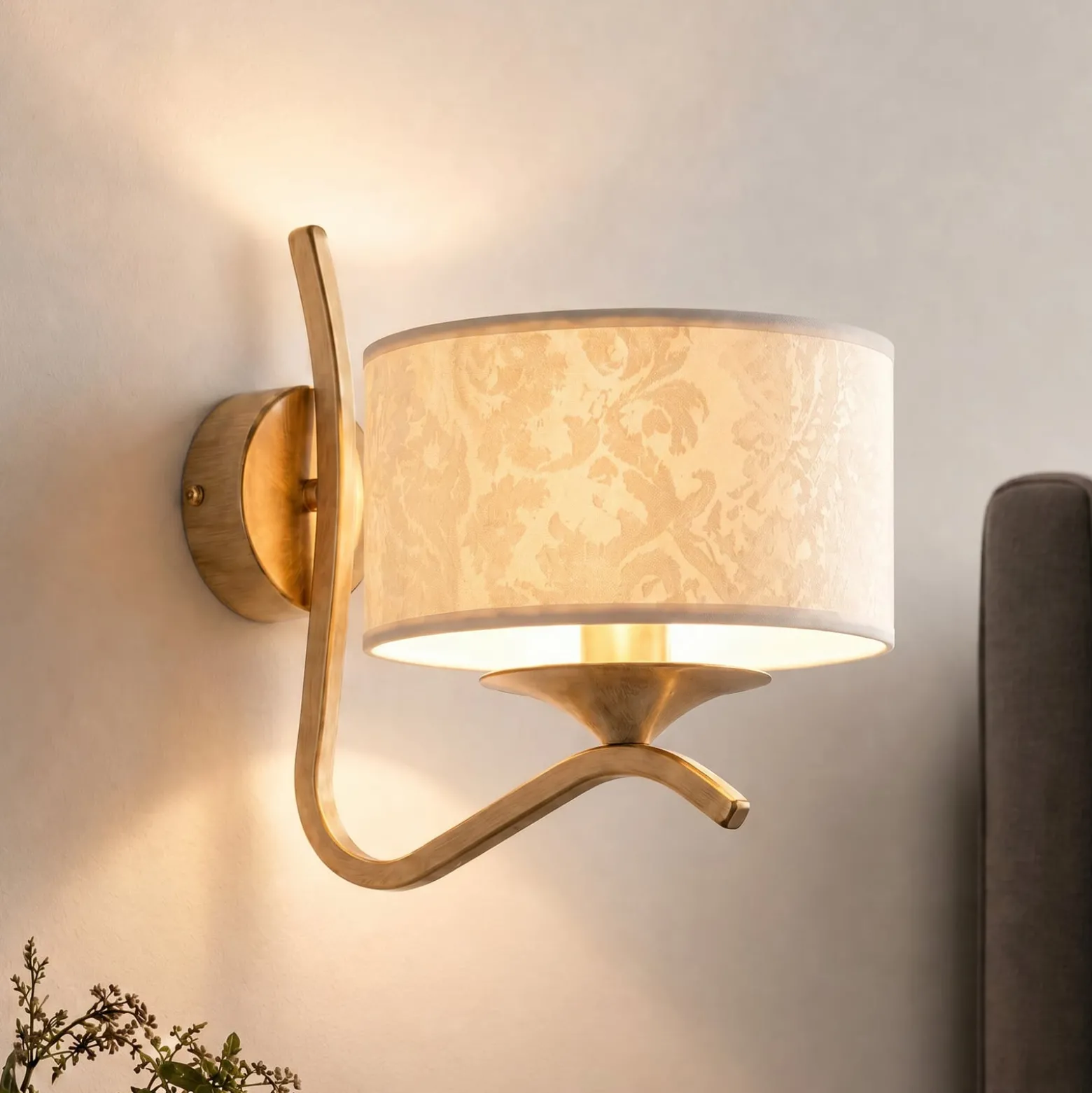 Kaszmir Ecrie -seinävalaisin, kulta/beige, teräs, tekstiili, E27
