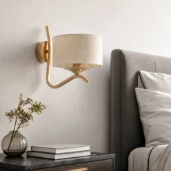 Kaszmir Ecrie -seinävalaisin, kulta/beige, teräs, tekstiili, E27