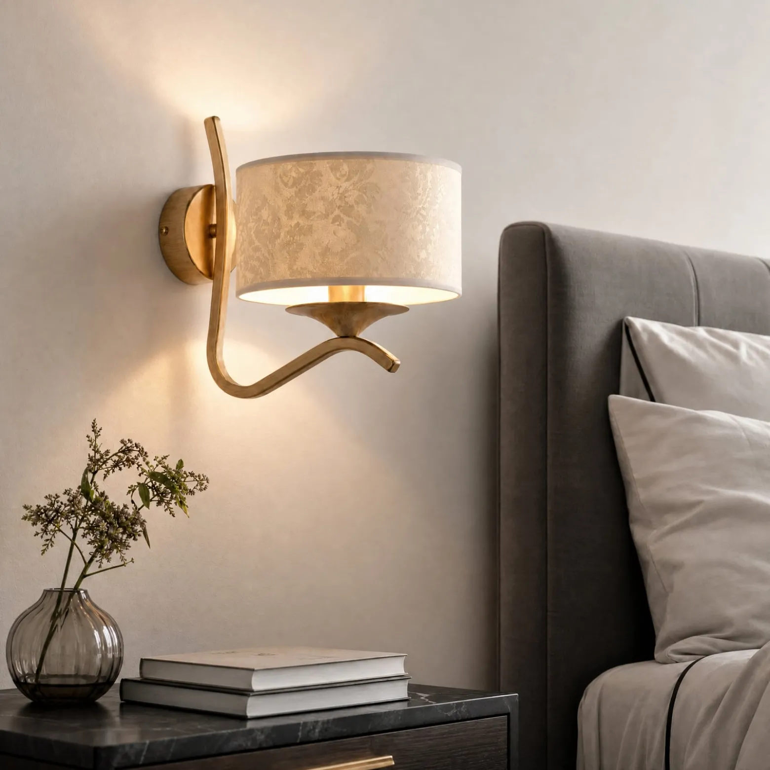 Kaszmir Ecrie -seinävalaisin, kulta/beige, teräs, tekstiili, E27