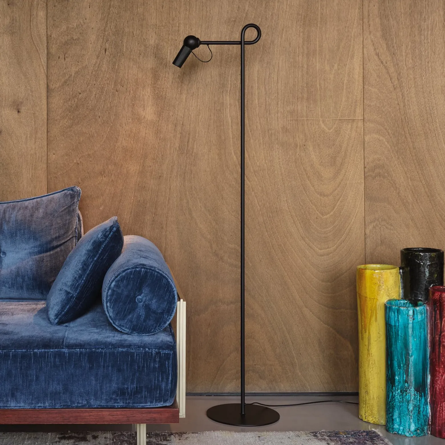kdln LED-lattiavalaisin Bird, musta, 126 cm, metalli, himmennettävä