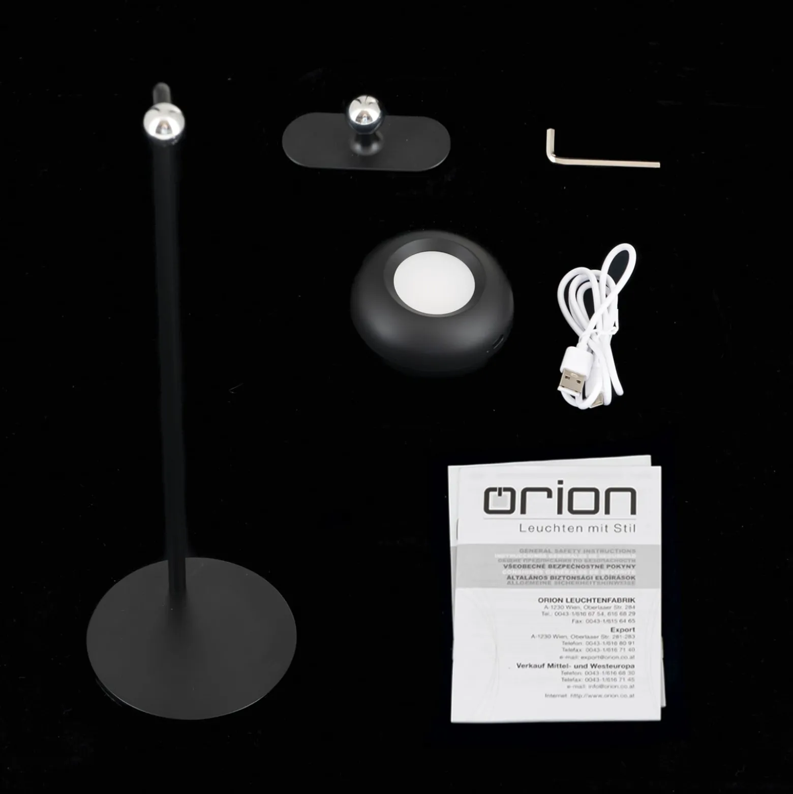Kerby LED ladattava pöytävalaisin, musta, korkeus 40 cm, teräs/alumiini