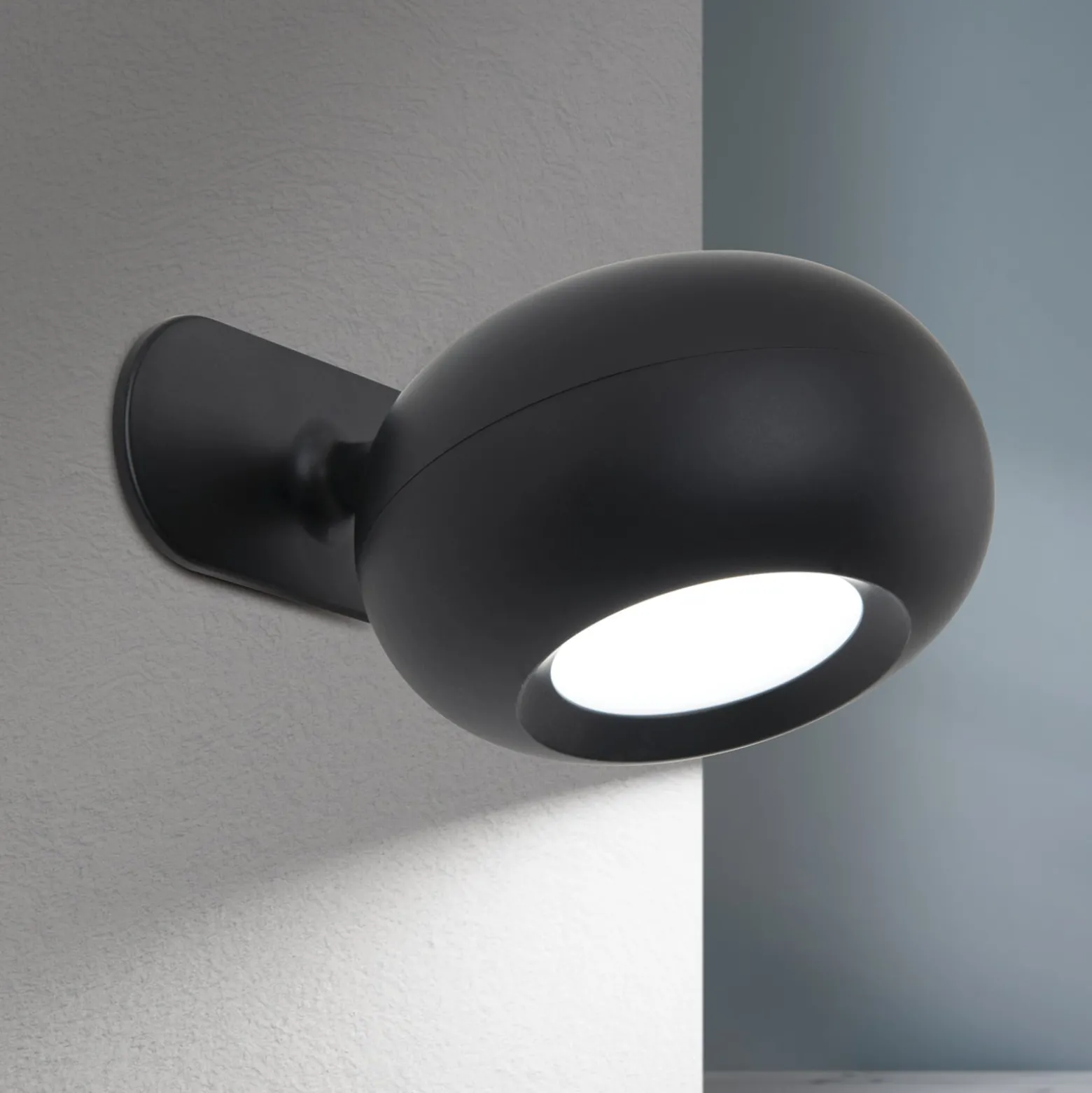 Kerby LED ladattava pöytävalaisin, musta, korkeus 40 cm, teräs/alumiini