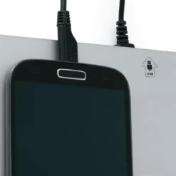 Kompakti Suau-LED-seinävalaisin USB-laturilla
