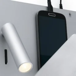 Kompakti Suau-LED-seinävalaisin USB-laturilla
