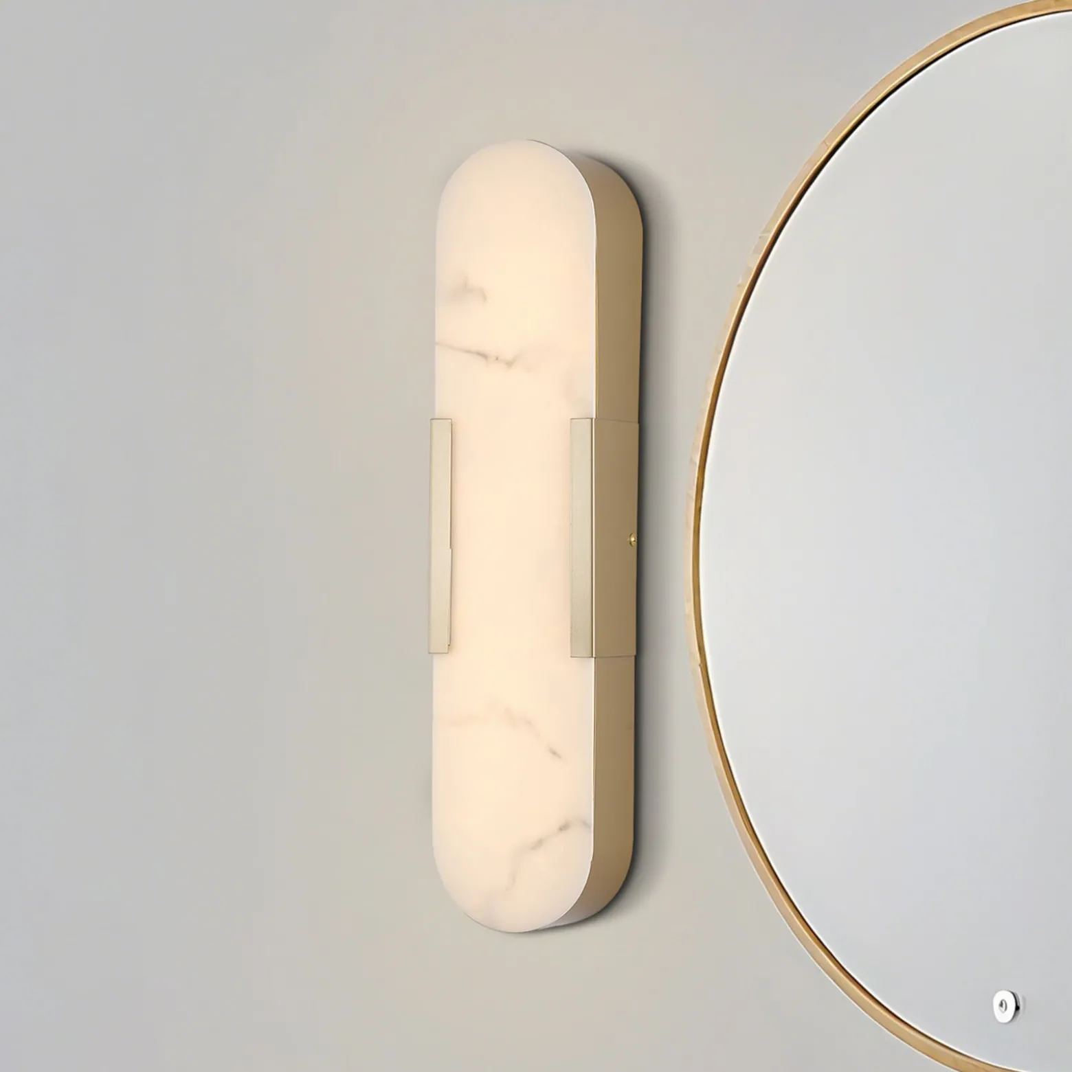 Kylpyhuoneen LED-seinälamppu Opaline, korkeus 50 cm, kullanvärinen