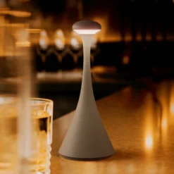 Ladattava LED-pöytävalaisin Nudrop mini, grafiitinharmaa, IP54, himmennettävissä