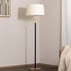 Lattiavalaisin Priam, musta/kulta, teräs, korkeus 156 cm