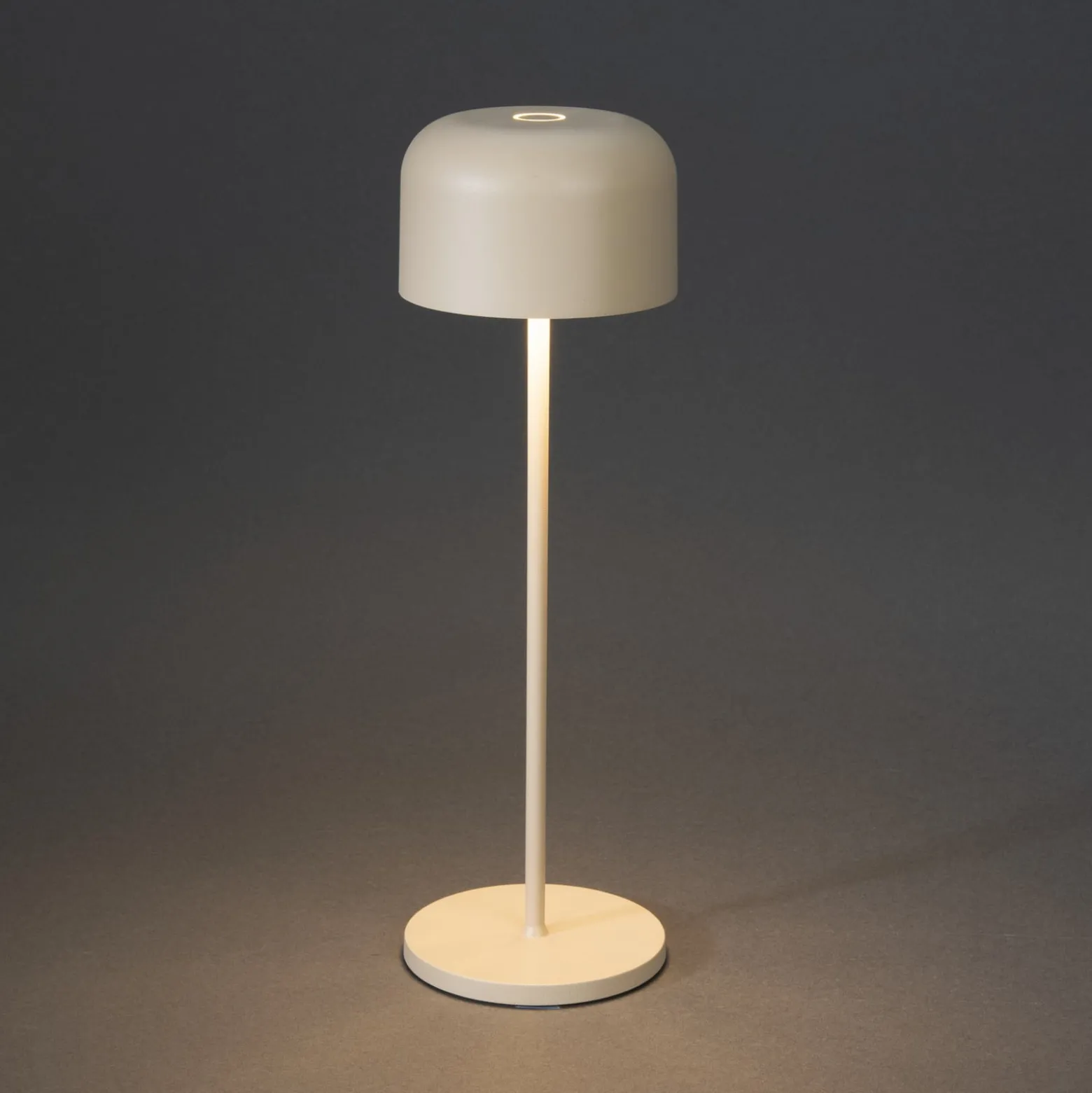 LED-akkukäyttöinen LED-pöytälamppu Lille, korkeus 36 cm, hiekanvärinen, IP54,