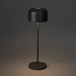 LED-akkukäyttöinen LED-pöytälamppu Lille, korkeus 36 cm, musta, IP54, USB
