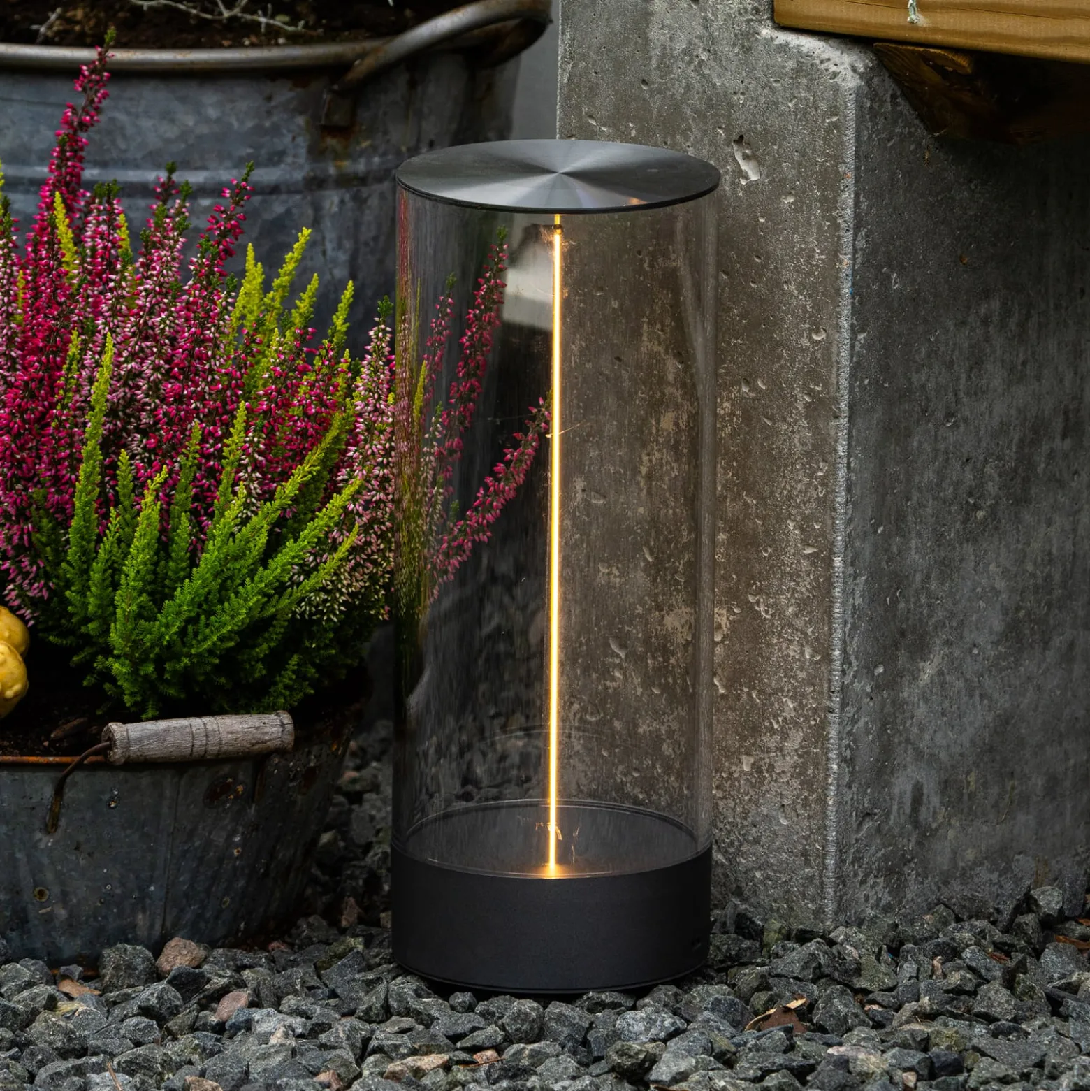 LED-akkukäyttöinen LED-pöytävalaisin Edison, korkeus 32 cm, harmaa/kirkas, IP54