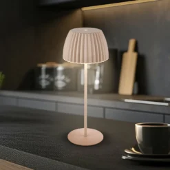 LED-akkukäyttöinen pöytälamppu Brilo unplugged Riffle, 36 cm, beige