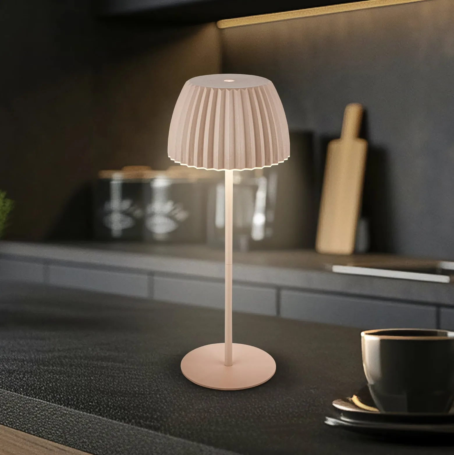 LED-akkukäyttöinen pöytälamppu Brilo unplugged Riffle, 36 cm, beige