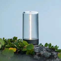 LED-akkukäyttöinen pöytävalaisin Edison, korkeus 15 cm, harmaa/kirkas, IP54