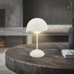 LED-akkukäyttöinen pöytävalaisin Kugle, valkoinen, metalli, IP44, himmennettävä