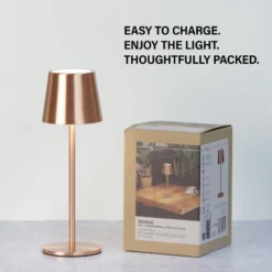 LED-akku-pöytälamppu Roxi, kuparinen, metalli, IP54, himmennin