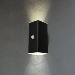 LED-akku ulkoseinävalaisin, musta, anturi, ylös/alas