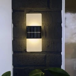 LED-aurinkoenergialla toimiva ulkoseinävalaisin Wally, 20x8 cm valkoinen himmeä