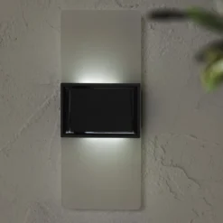 LED-aurinkoenergialla toimiva ulkoseinävalaisin Wally, 20x8 cm valkoinen himmeä