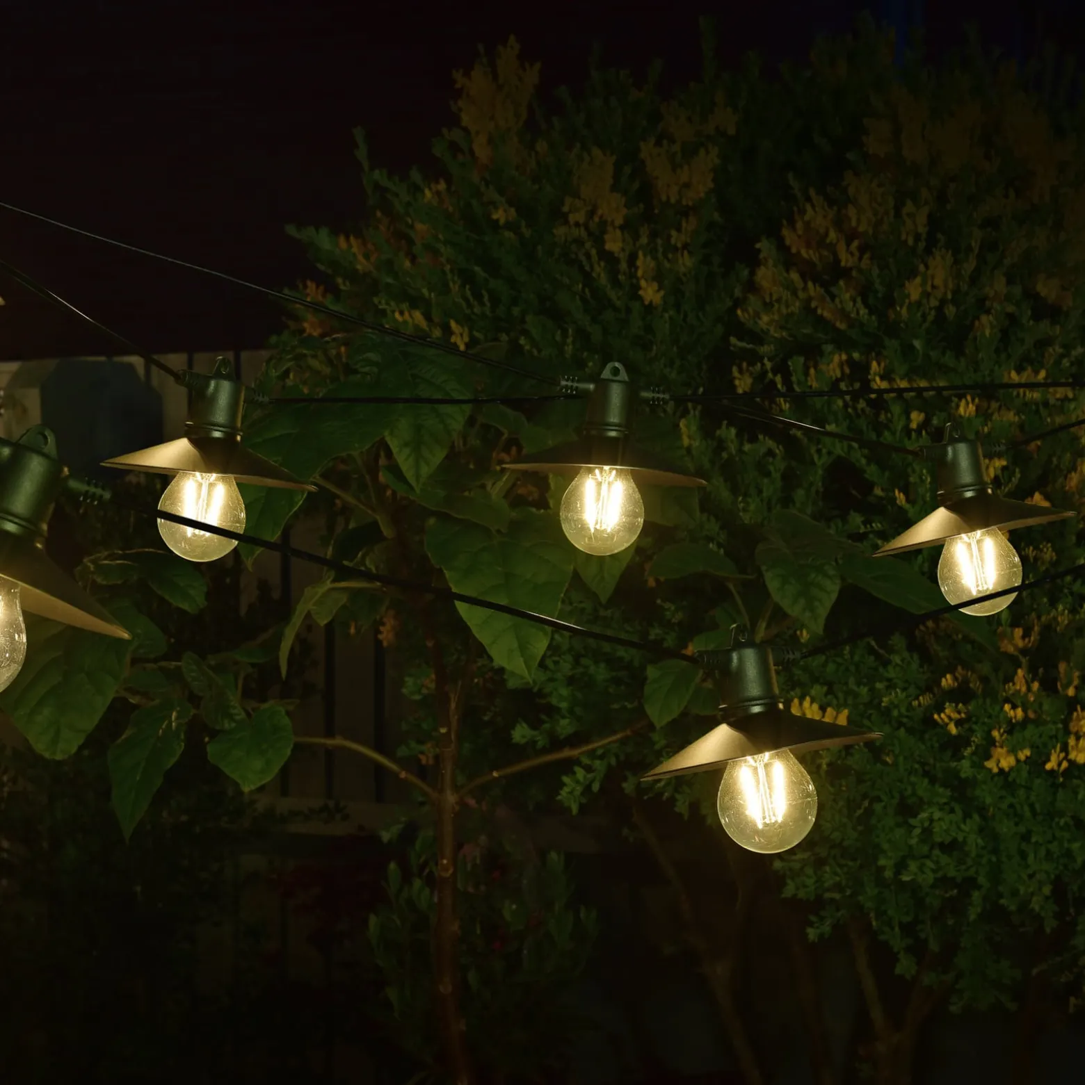 LED-aurinkokäyttöinen valoketju Vivo 365, 8-lamppuinen IP44