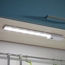 LED-kaapinalusvalaisin Teya eleohjauksella