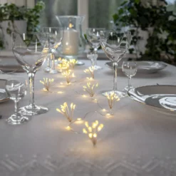 LED-keijuvalot Dew Drop Flower, hopea, 140 cm, paristo, paristo