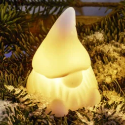 LED-koristehahmo Coco, valkoinen, korkeus 14 cm, vaha, paristokäyttöinen